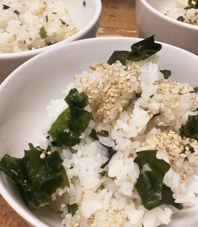 マミィ わかめご飯、五目ご飯 マミィ わかめご飯、五目ご飯 給食屋さんの保存食 わかめご飯