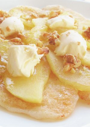 りんご煮とクリームチーズのデザート餅ピザ-レシピのメイン写真