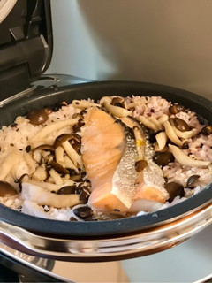 鮭とキノコのもち麦ごはん-レシピのメイン写真