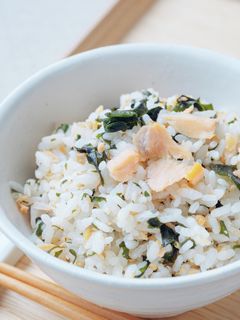 しゃけと黒酢のわかめご飯-レシピのメイン写真