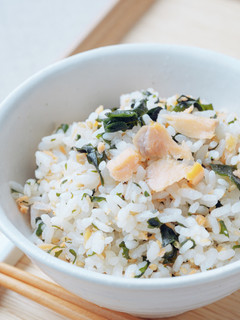しゃけと黒酢のわかめご飯-レシピのメイン写真