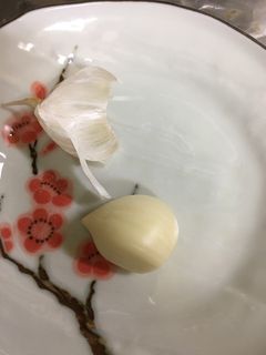 簡単に玉ねぎやニンニクの皮をむく-レシピのメイン写真