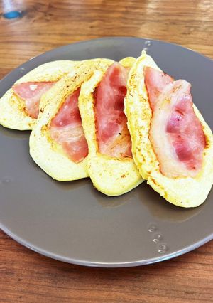 朝食に♡ベーコンストリップパンケーキ-レシピのメイン写真