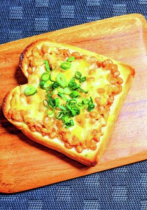 ミートソース納豆トースト-レシピのメイン写真