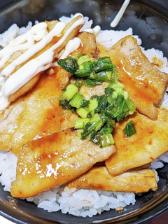 辛いラーメンのスープの素でピリ辛焼肉-レシピのメイン写真