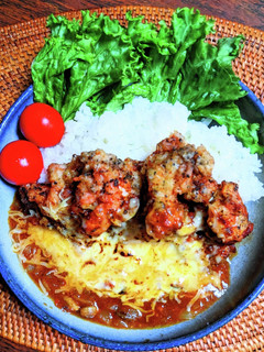 鶏の唐揚げ炙りチーズカレー-レシピのメイン写真