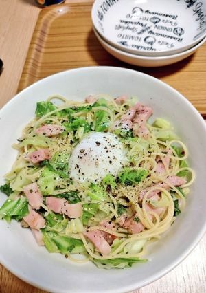 ベーコンとキャベツの温玉ペペロンチーノ-レシピのメイン写真