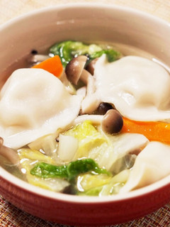 旬の白菜と水餃子の野菜たっぷりスープ-レシピのメイン写真
