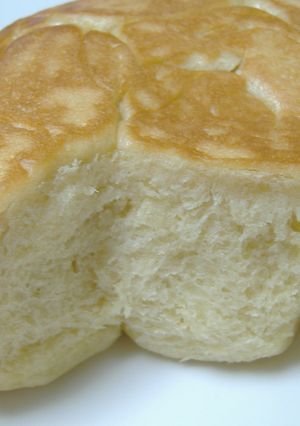 炊飯器で簡単❤生クリームでふわふわパン-レシピのメイン写真