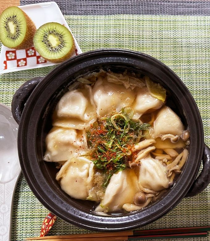 簡単！冷凍餃子のあっさり餃子鍋（水餃子）-レシピのメイン写真