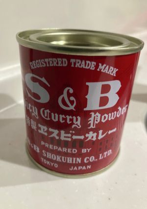 S&B赤缶から作ったシンプルカレー-レシピのメイン写真