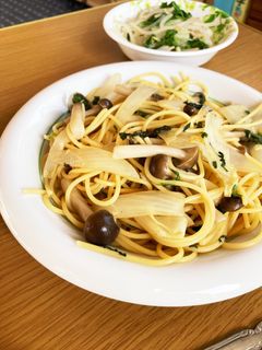 しめじ・玉ねぎ・青じその和風パスタ-レシピのメイン写真