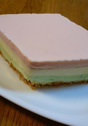 ひなまつりに☆ひし餅風レアチーズケーキ-レシピのメイン写真