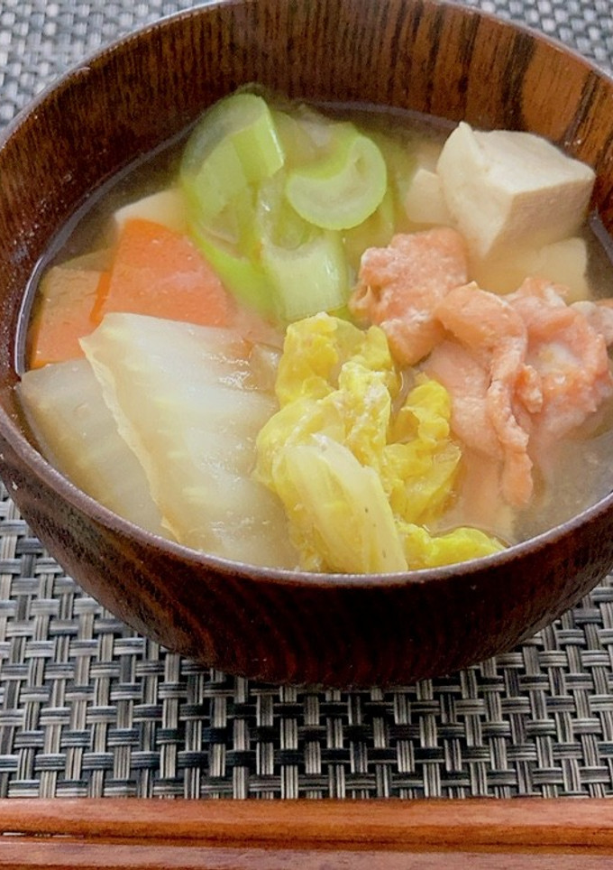 たっぷり白菜と鮭のあら汁-レシピのメイン写真