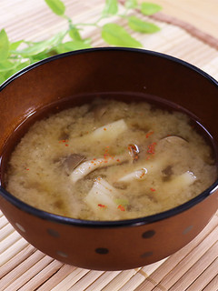 脂質制限RAP食☆長ねぎとしめじの味噌汁-レシピのメイン写真