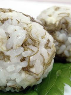 納豆昆布とチーズのおにぎり-レシピのメイン写真