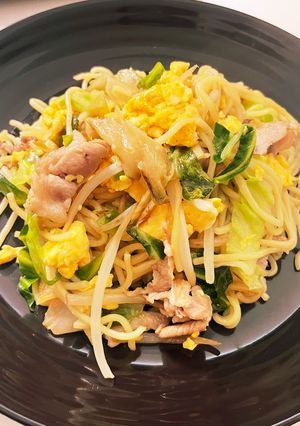 本日のまかない。搾菜と玉子の中華焼きそば-レシピのメイン写真
