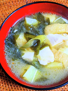 豆富とわかめ・油揚げの味噌汁-レシピのメイン写真