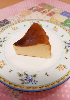 材料3つだけ、簡単濃厚バスクチーズケーキ-レシピのメイン写真