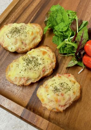 カニカマチーズでお手軽タルティーヌ-レシピのメイン写真