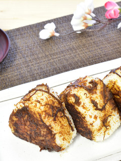 もずくの焼き味噌おにぎり-レシピのメイン写真