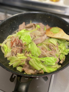 キャベツと豚肉の胡麻味噌炒め-レシピのメイン写真
