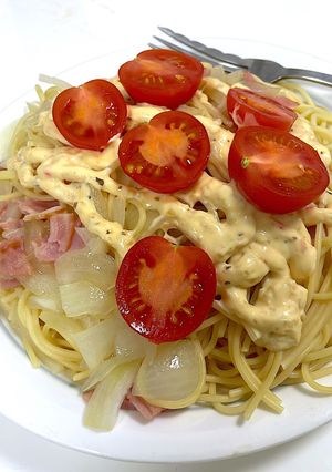玉葱とベーコンのガーリックバター・パスタ-レシピのメイン写真