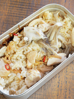 にんにく炊き込みご飯【キャンプ飯】-レシピのメイン写真