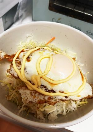 【ズボラ】2分で完成☆目玉焼きサラダ丼-レシピのメイン写真