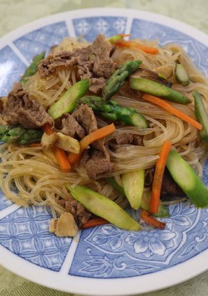 アスパラガスと牛肉のチャプチェ-レシピのメイン写真
