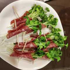 รูปของ かいわれのサラミ巻き