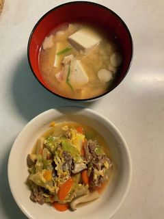 牛肉と野菜の卵とじ、味噌汁-レシピのメイン写真