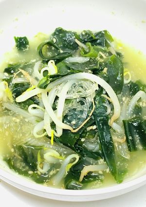 5分で出来る！もやしとわかめの春雨スープ-レシピのメイン写真