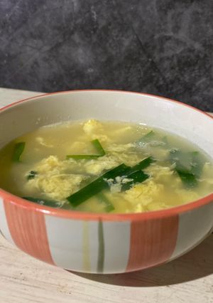 5分で作れるニラ玉スープ-レシピのメイン写真