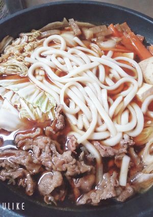 うどんすき焼き煮込み～メインはうどん！-レシピのメイン写真