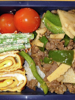プルコギビーフでチンジャオロース 弁当-レシピのメイン写真