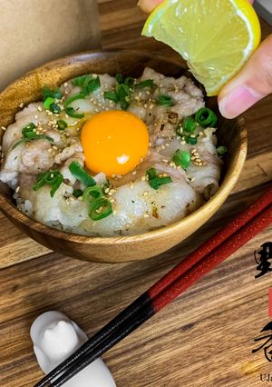 10分で完成!野香の『月見豚丼』-レシピのメイン写真