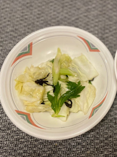 超簡単!セロリとキャベツの塩昆布和え-レシピのメイン写真