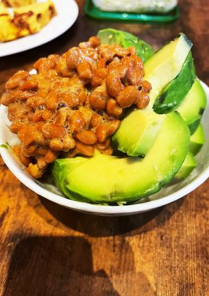 ☆簡単★のせるだけ♪納豆アボカドご飯-レシピのメイン写真