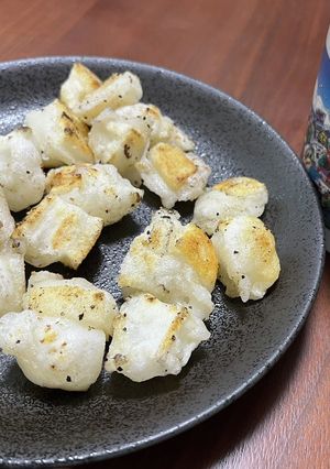 カリカリ揚げ焼き、サッパリひと口お餅-レシピのメイン写真