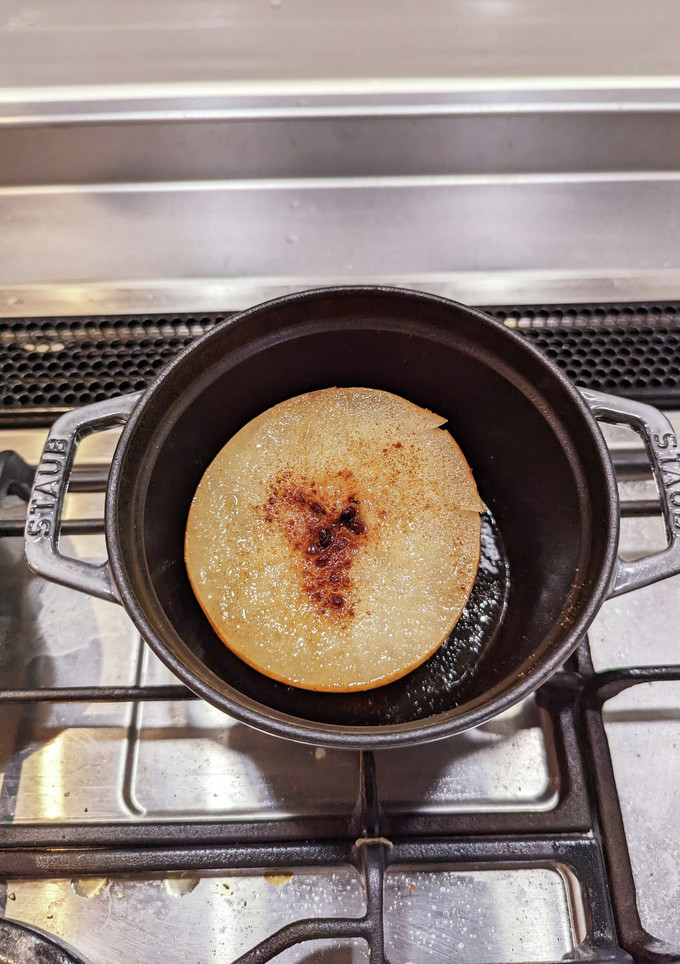ストウブで焼き梨-レシピのメイン写真