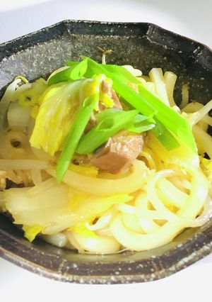 5分!白菜ともやしの鯖味噌煮込みうどん-レシピのメイン写真