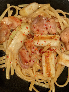 焼き鳥屋の味!ねぎまパスタ-レシピのメイン写真