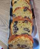 栗の甘露煮と黒豆のパウンドケーキ。