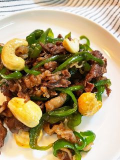 牛肉とピーマンとカシューナッツ炒め-レシピのメイン写真