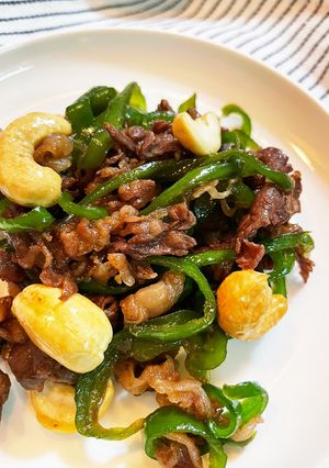 牛肉とピーマンとカシューナッツ炒め-レシピのメイン写真