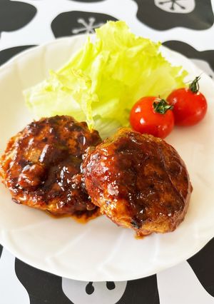 塩麹で美味しい豚肉ハンバーグ-レシピのメイン写真