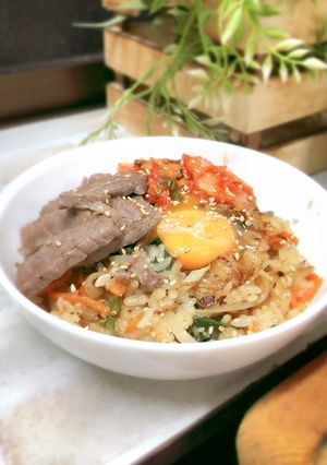 焼肉のタレで辛くない石焼き風ビビンバ-レシピのメイン写真