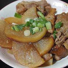 รูปของ 豚バラ大根