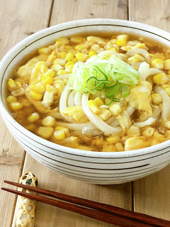 5分で簡単♪コーンとふわふわ玉子のうどん-レシピのメイン写真